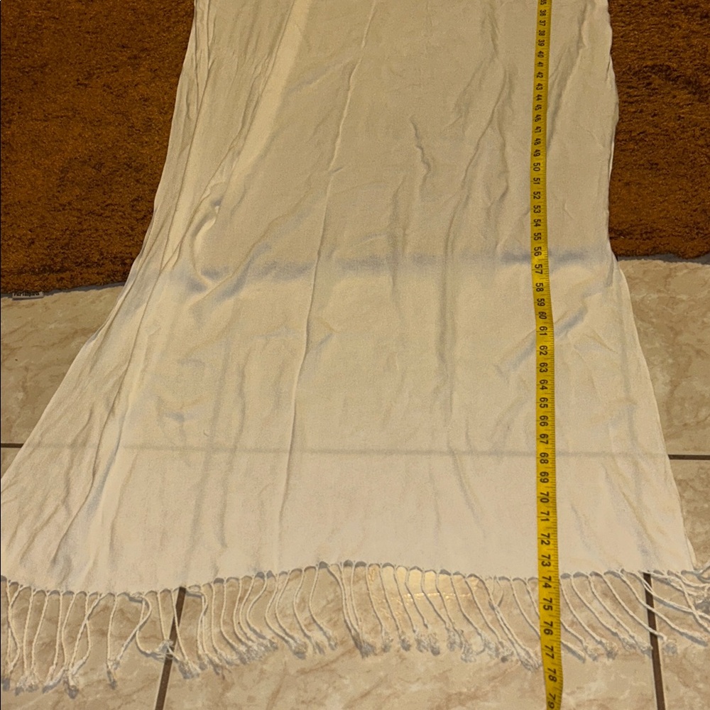 Chic White Fringe Shawl - Picture 3 of 5
